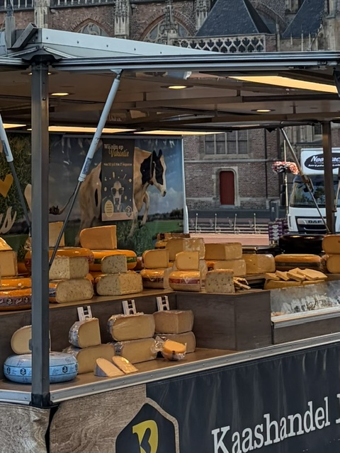 Käsestand Maastricht Markt verschiedene Käsesorten