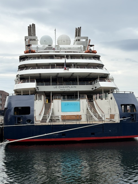 Tag 3 Anlegen in Wismar, Gala Dinner und Blue Eye